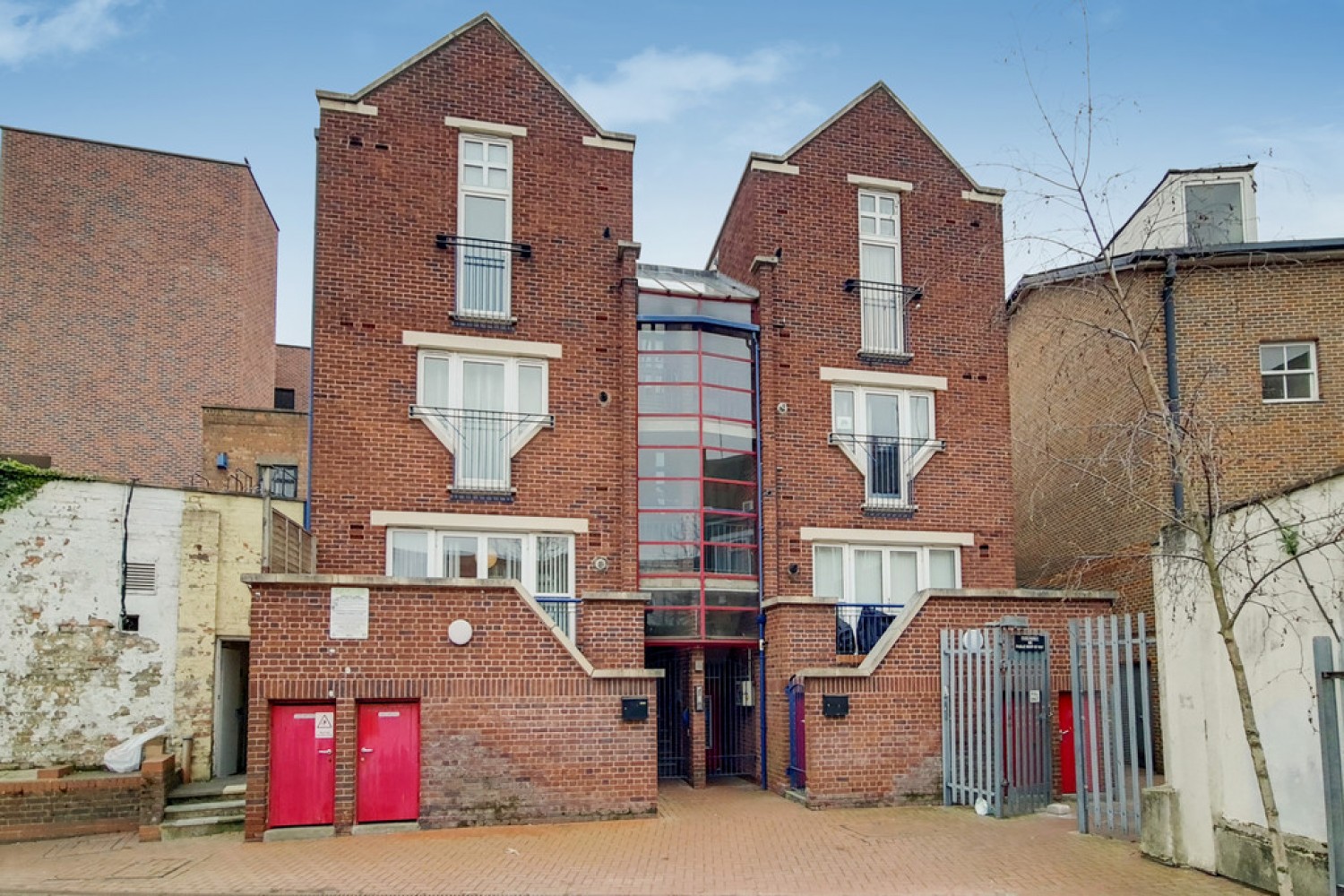 1 bedroom Flat for Letting Clarence Street, Kingston Upon Thames