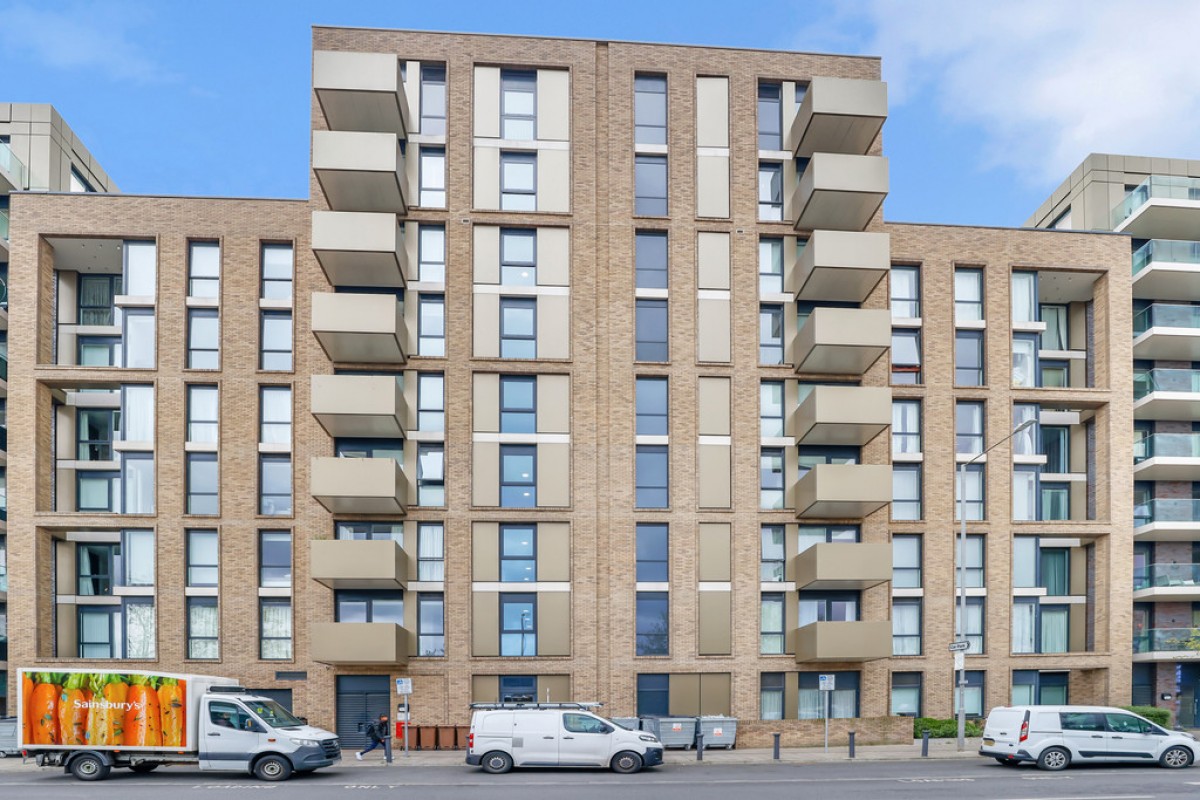 Queenshurst Square, Kingston Upon Thames