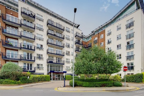 Royal Quarter, Seven Kings Way