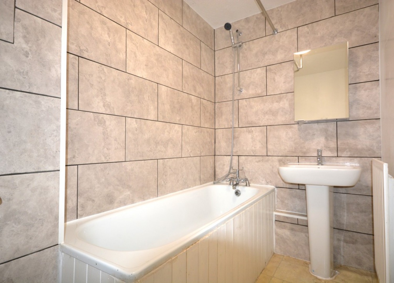 1 bedroom Flat in Georgia Road, New Malden