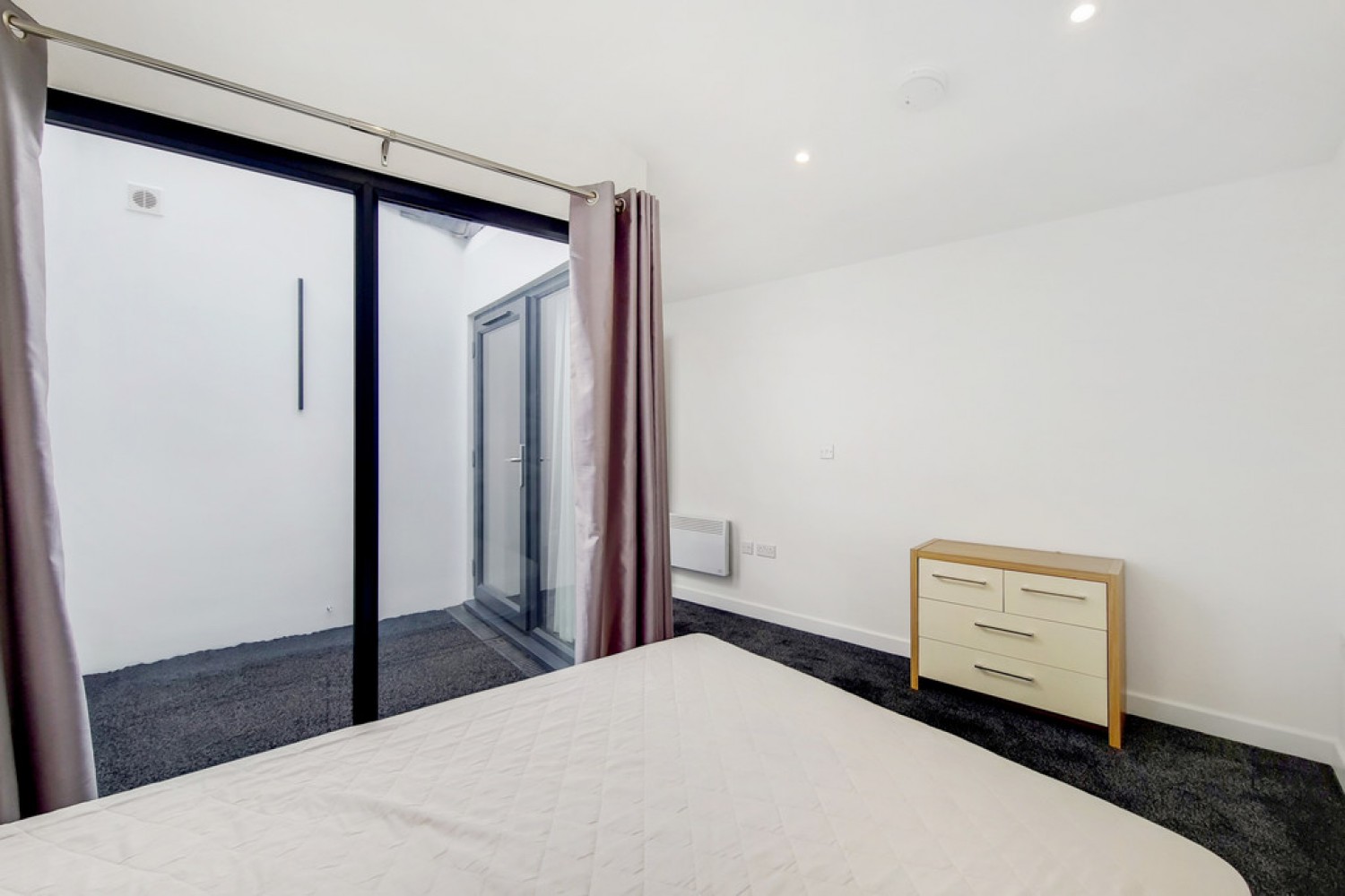 1 bedroom Flat for Letting Gibbon Mews, Kingston Upon Thames