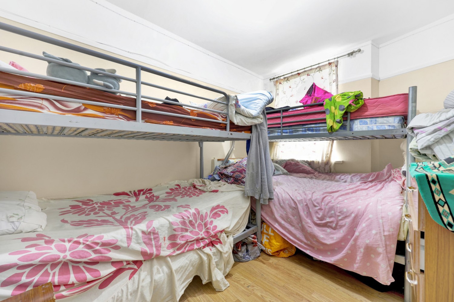 2 bedroom Flat for Sale Ambassador Close, Hounslow