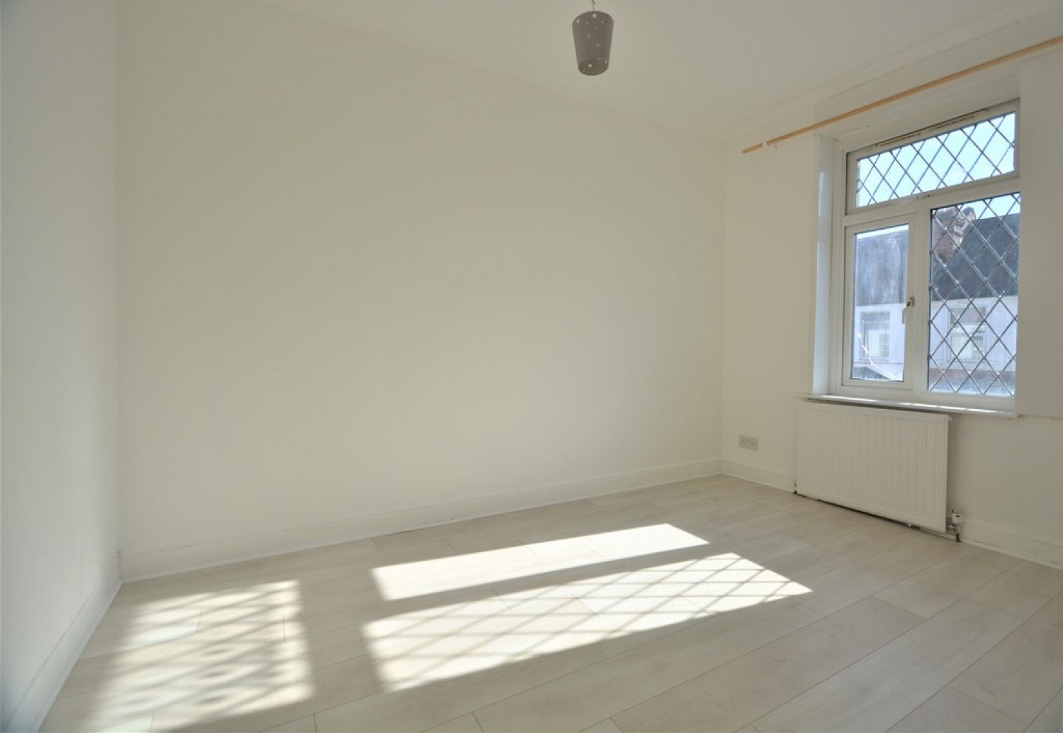 2 bedroom Flat for Letting Cecil Road, Hounslow