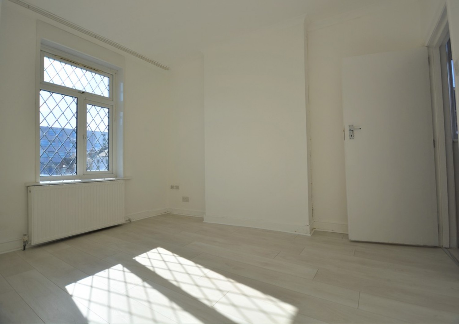 2 bedroom Flat for Letting Cecil Road, Hounslow