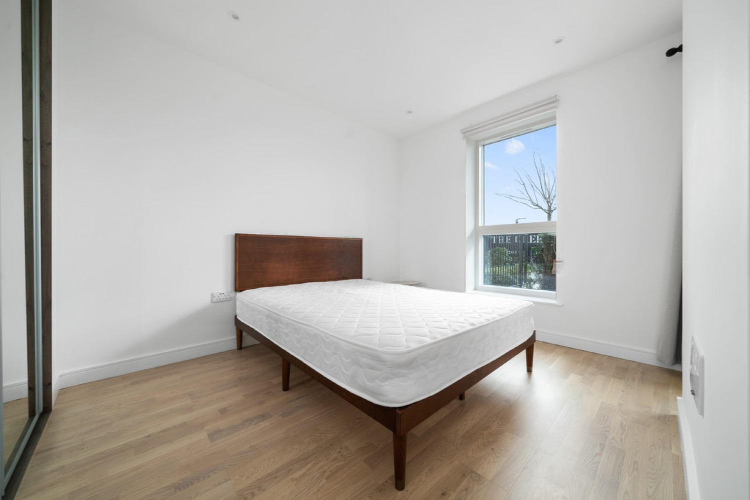 1 bedroom Flat for Letting Accolade Avenue, Southall