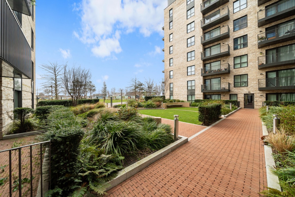 Accolade Avenue, Southall