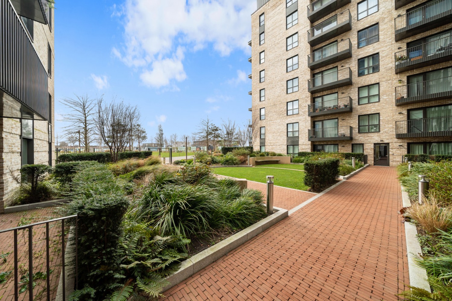1 bedroom Flat for Letting Accolade Avenue, Southall