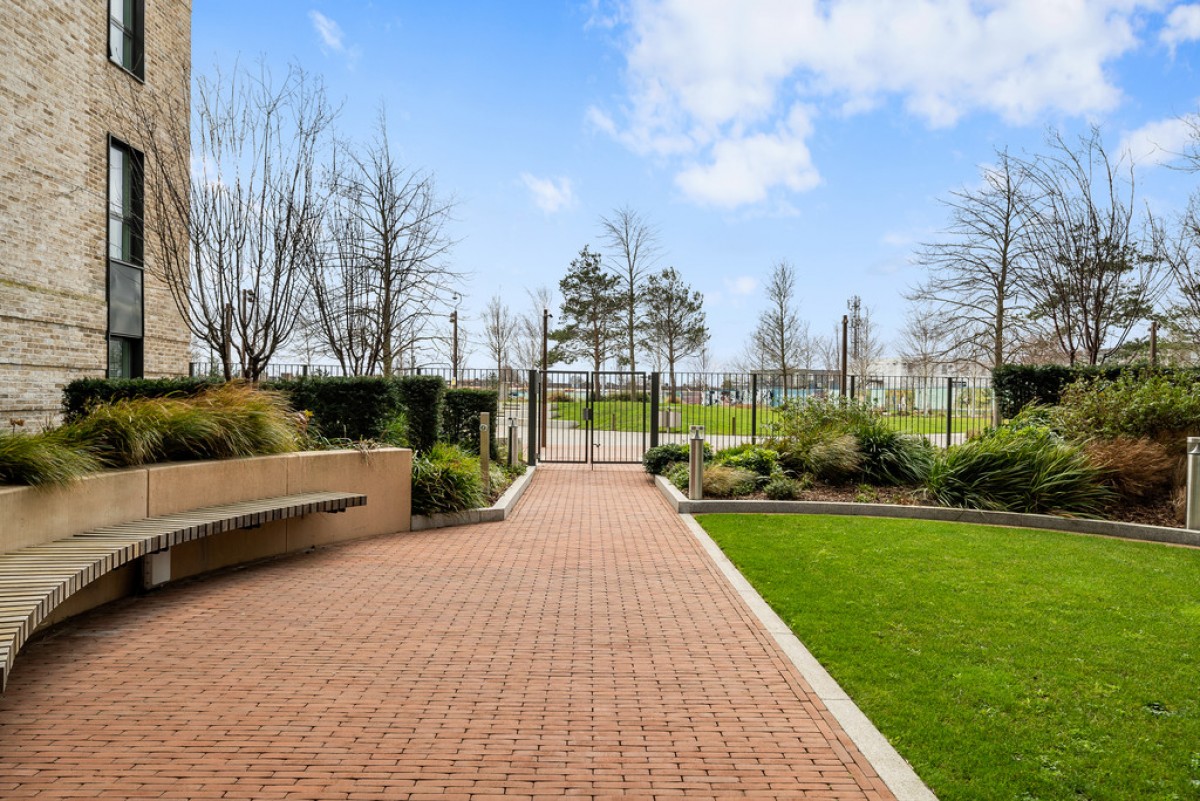 Accolade Avenue, Southall