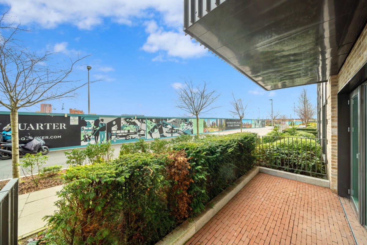 Accolade Avenue, Southall