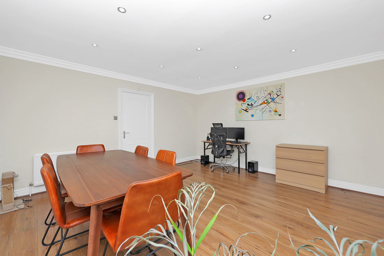 4 bedroom House for Letting King George Square, Richmond