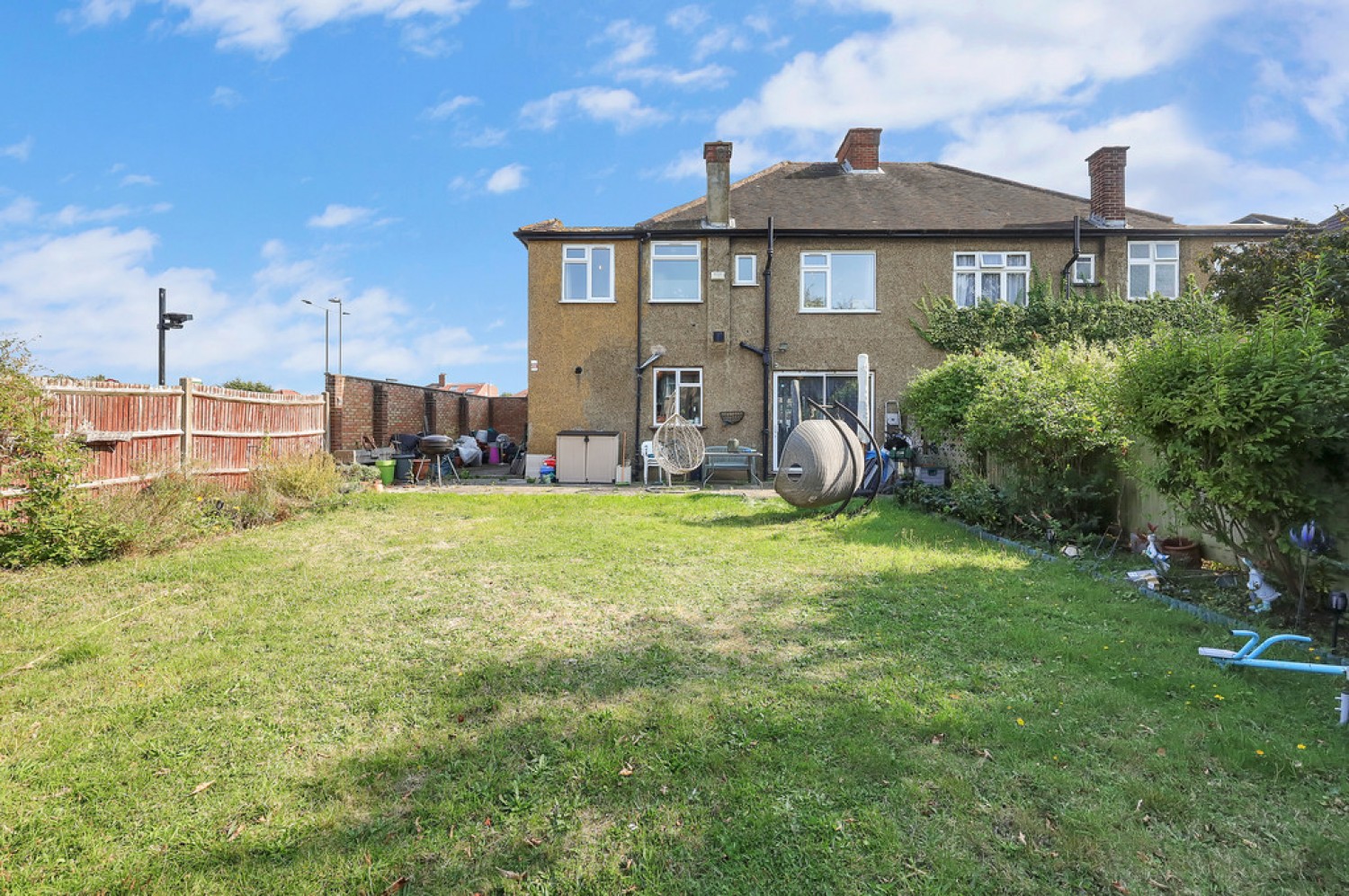 4 bedroom House for Sale Tolworth Rise North, Kingston Upon Thames