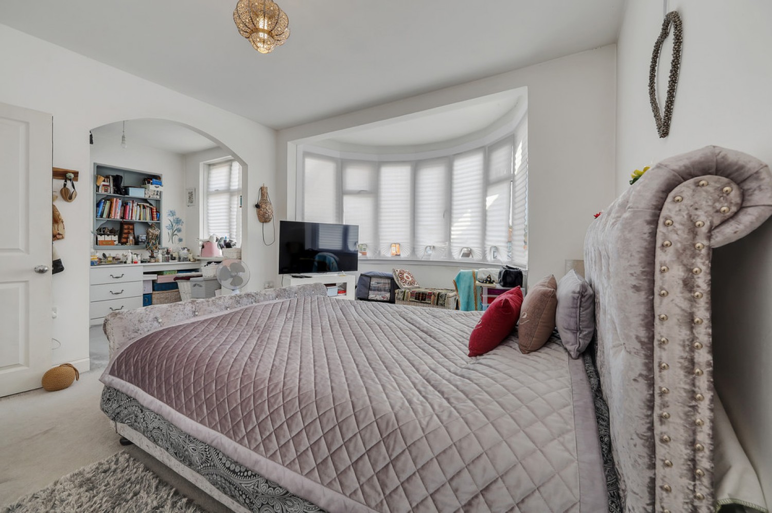 4 bedroom House for Sale Tolworth Rise North, Kingston Upon Thames