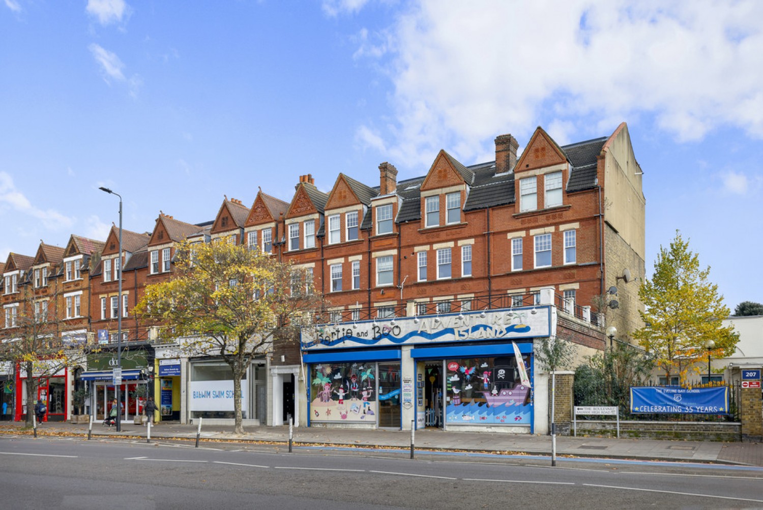 Balham High Road, London