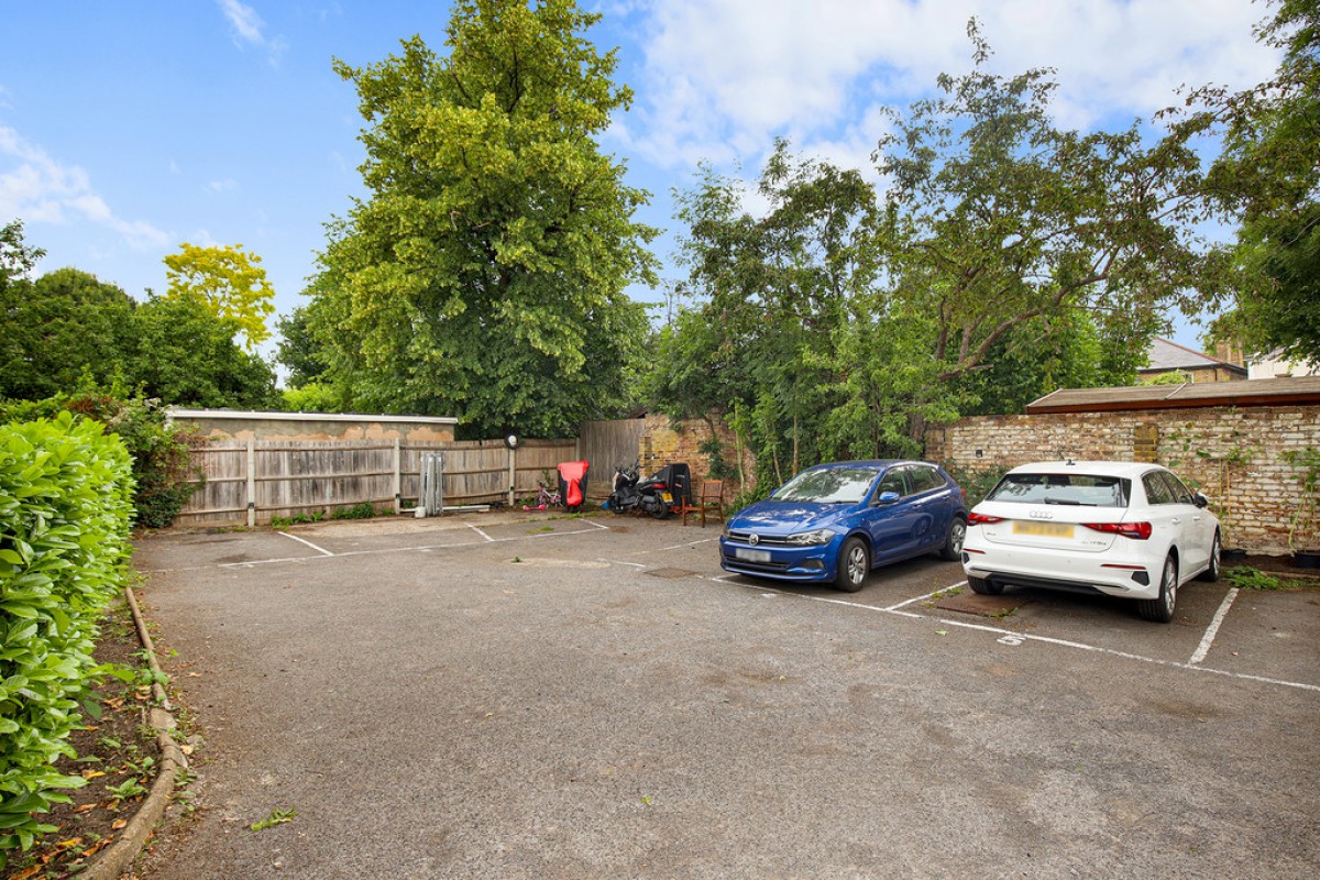 Coombe Lane, London