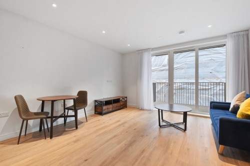 Greenleaf Walk, Southall