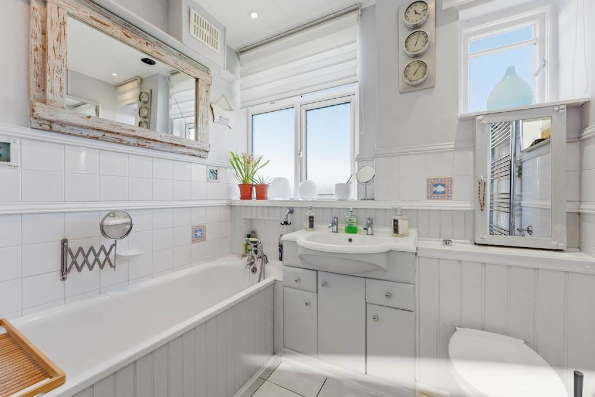 Tolworth Rise North, Surbiton