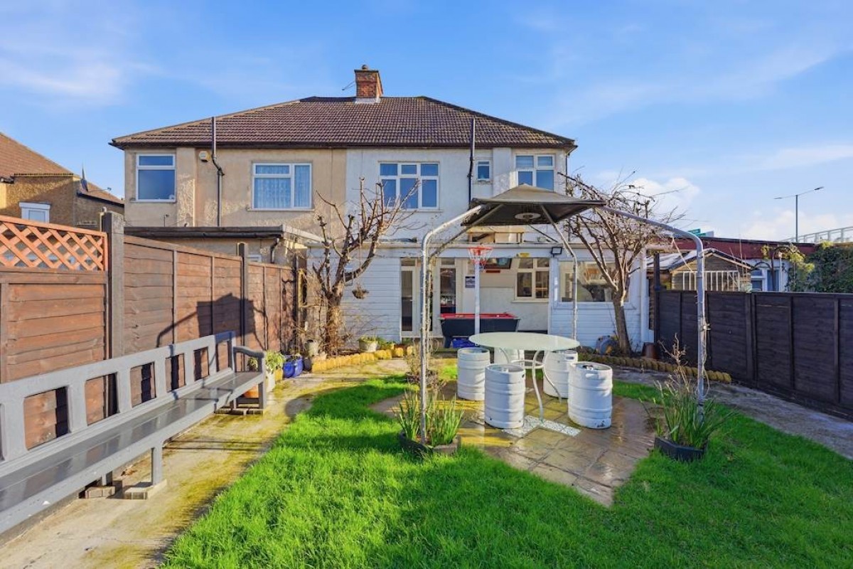 Tolworth Rise North, Surbiton