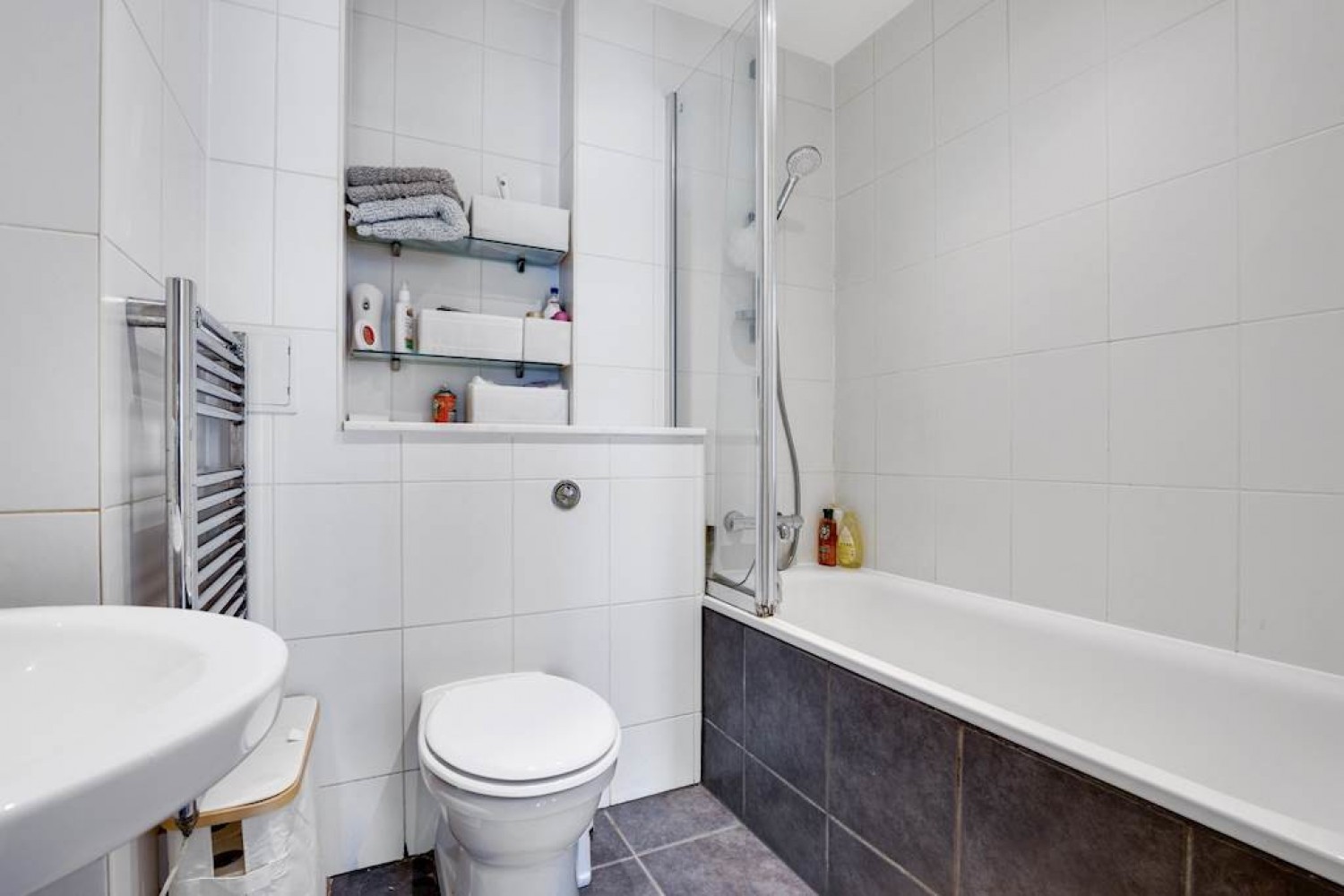 1 bedroom Flat for Sale Peckham Grove, London