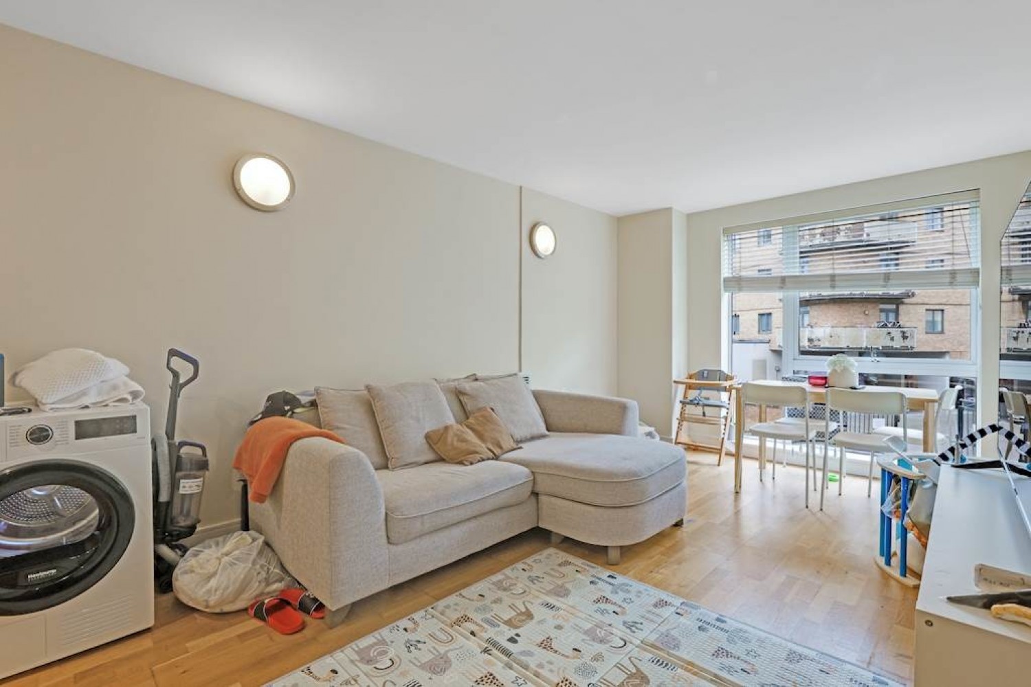 1 bedroom Flat for Sale Peckham Grove, London