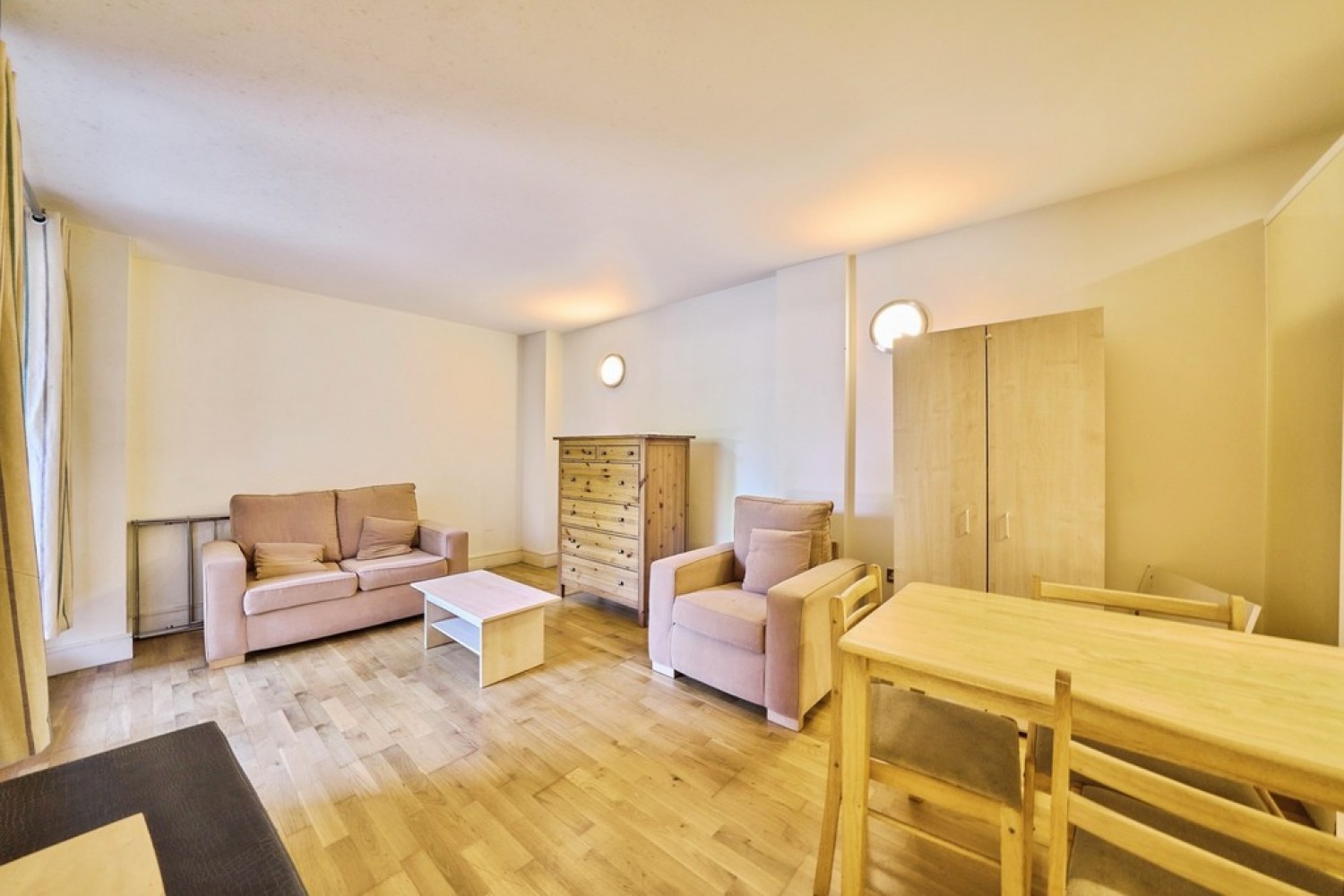 1 bedroom Flat for Sale Peckham Grove, London