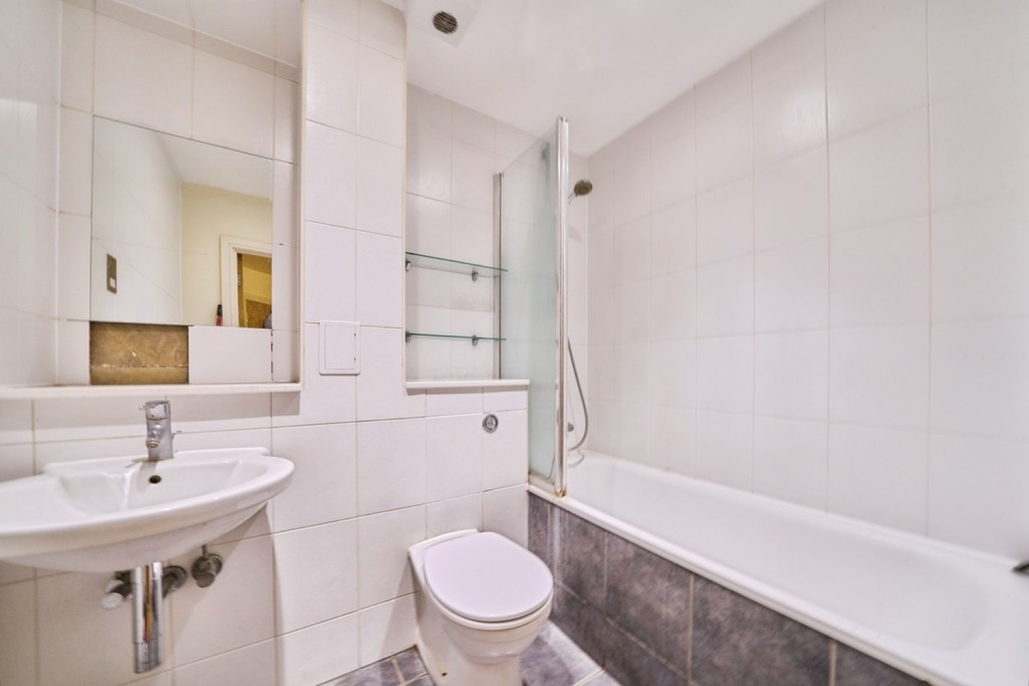 1 bedroom Flat for Sale Peckham Grove, London
