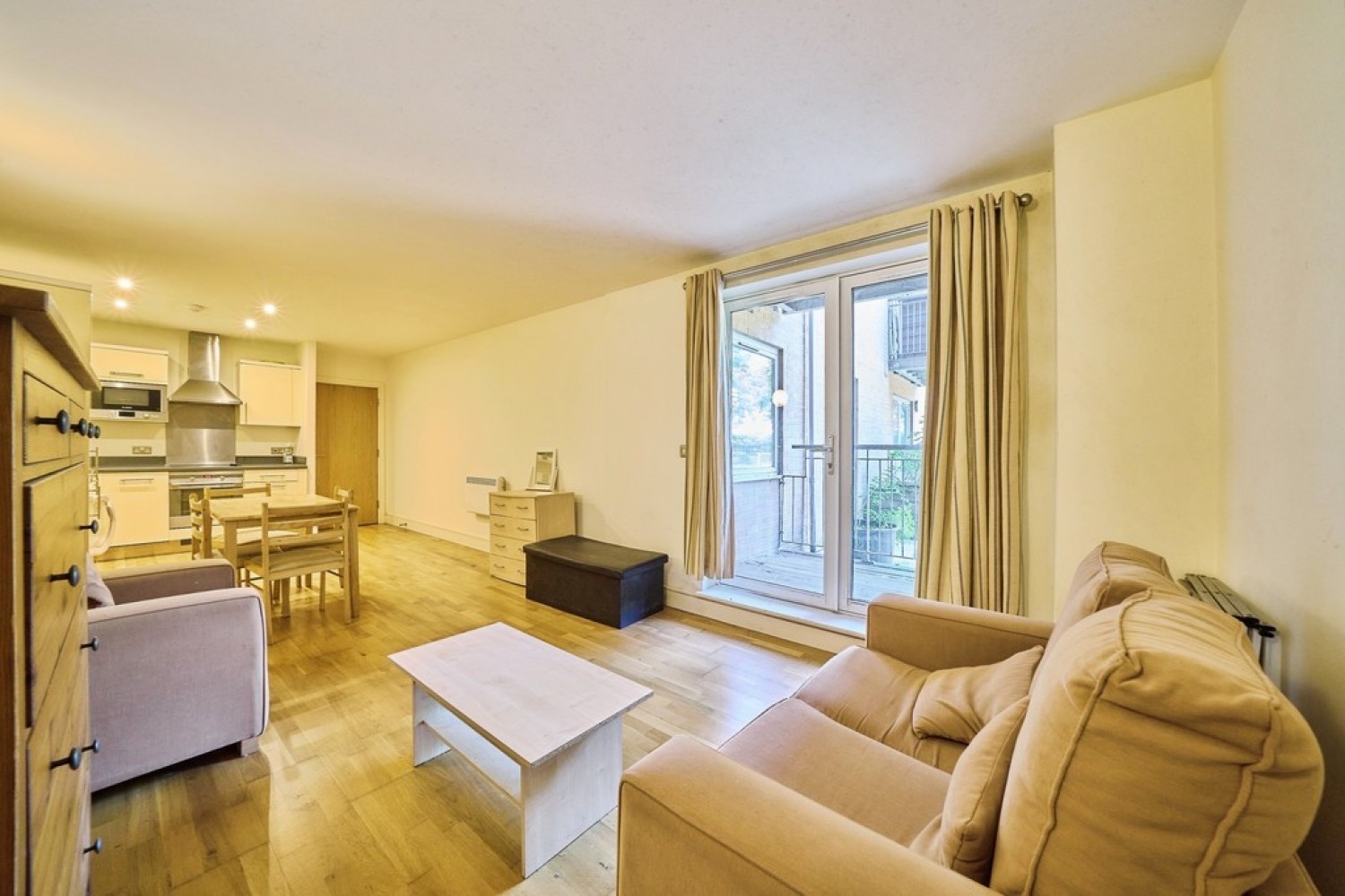 1 bedroom Flat for Sale Peckham Grove, London