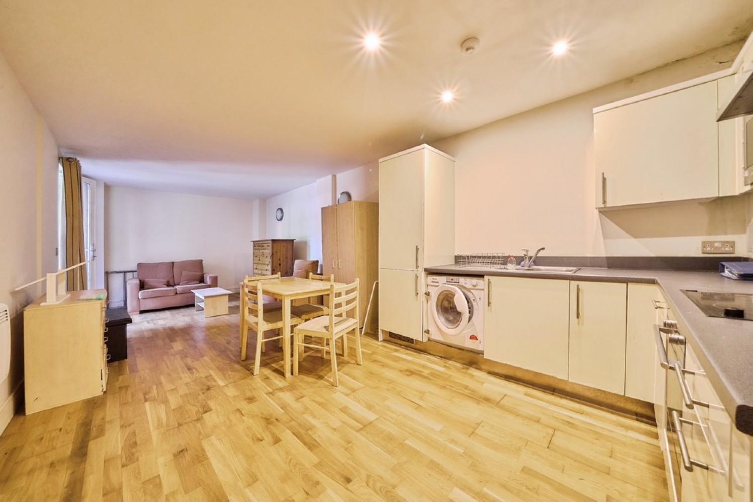 1 bedroom Flat for Sale Peckham Grove, London