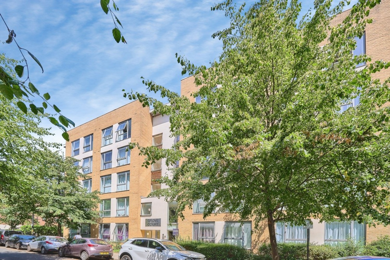1 bedroom Flat for Sale Peckham Grove, London