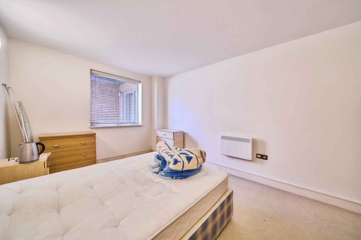 1 bedroom Flat for Sale Peckham Grove, London