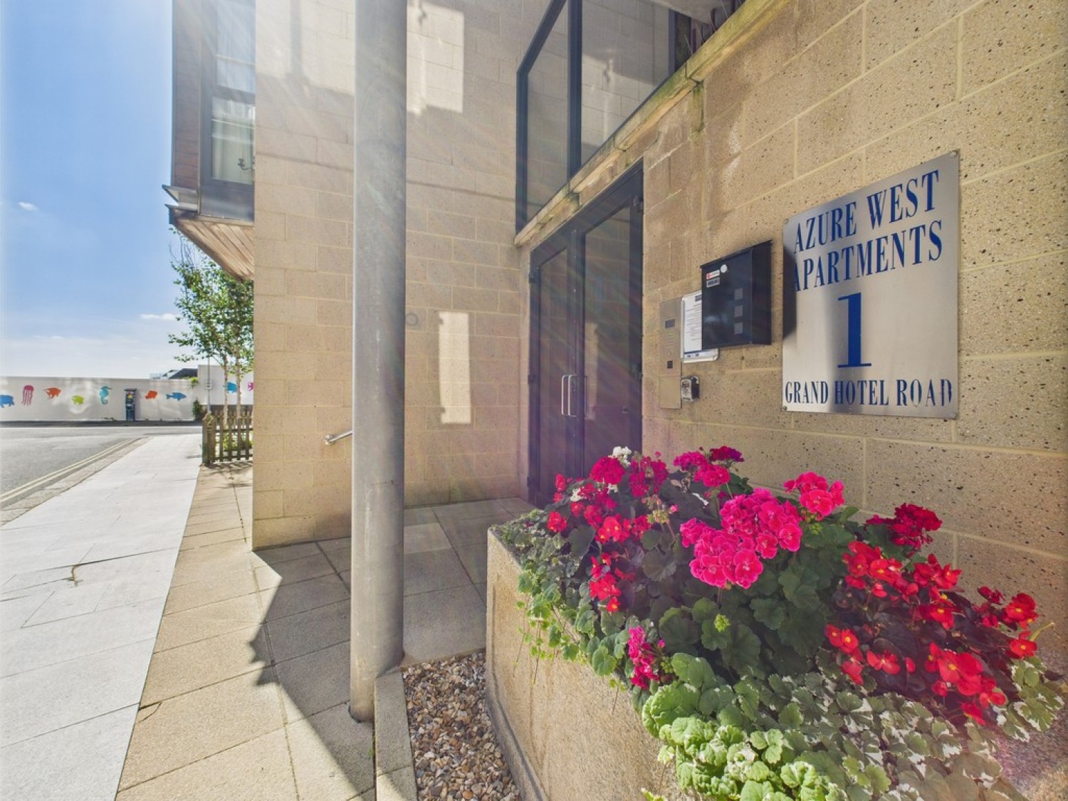 2 bedroom Flat for Letting Grand Hotel Road, The Hoe