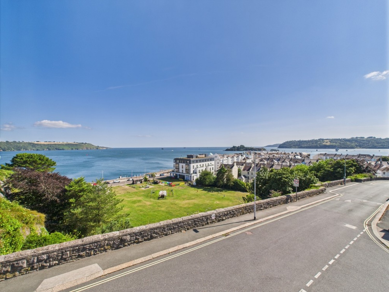 2 bedroom Flat for Letting Grand Hotel Road, The Hoe