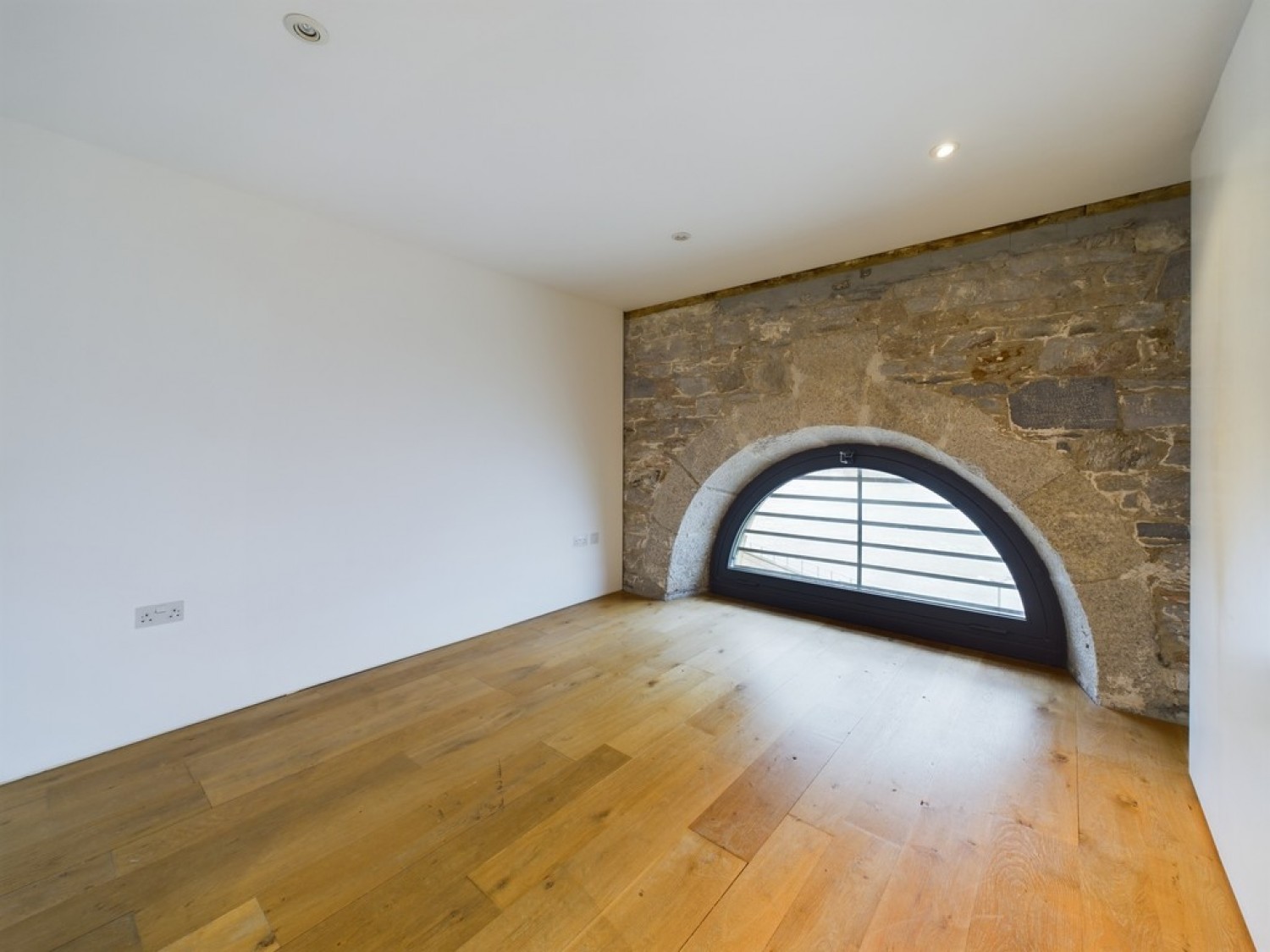 3 bedroom Flat for Letting Royal William Yard, Stonehouse