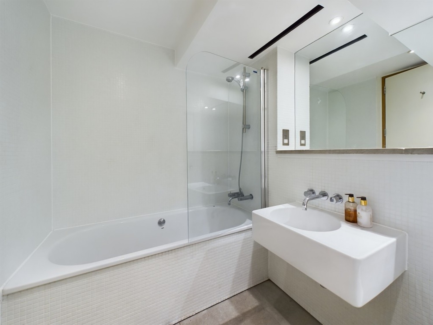 3 bedroom Flat for Letting Royal William Yard, Stonehouse