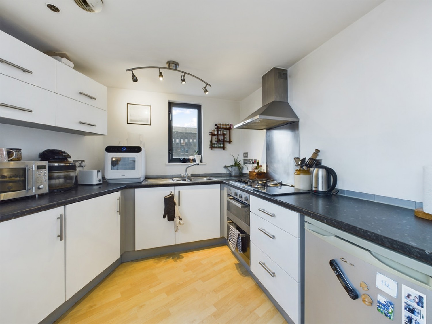 2 bedroom Flat for Letting Ebrington Street, City Centre