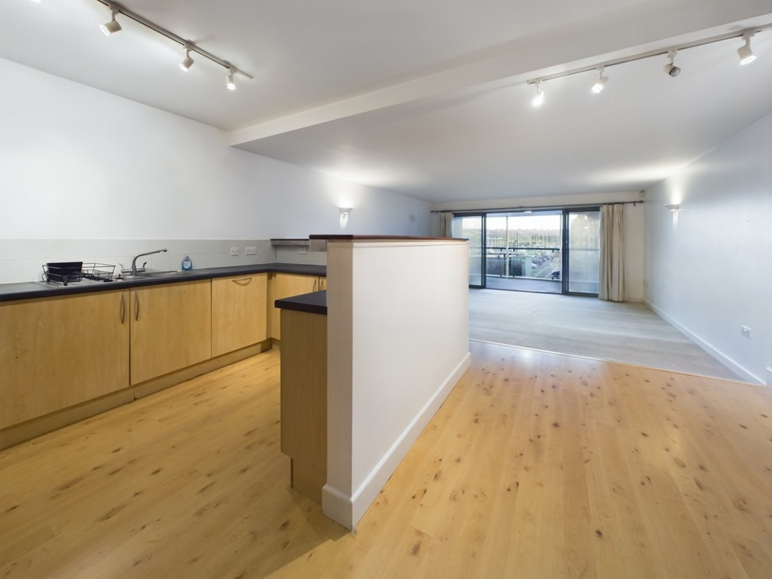 2 bedroom Flat for Letting Discovery Wharf, Sutton Harbour