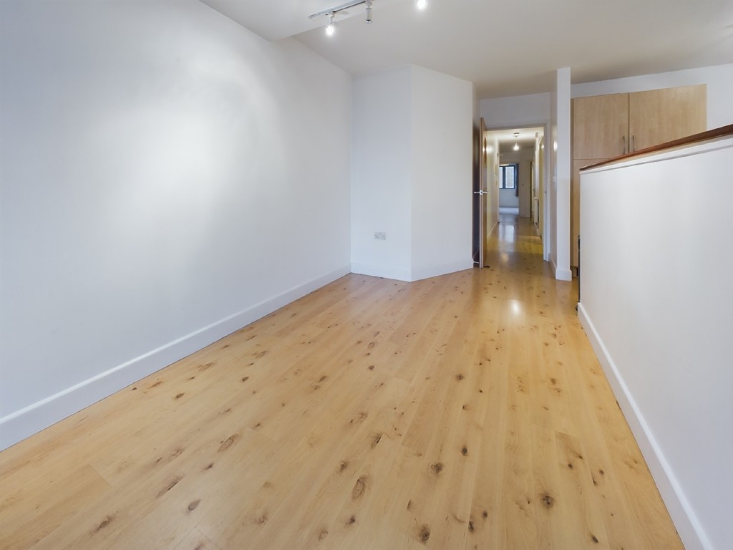 2 bedroom Flat for Letting Discovery Wharf, Sutton Harbour