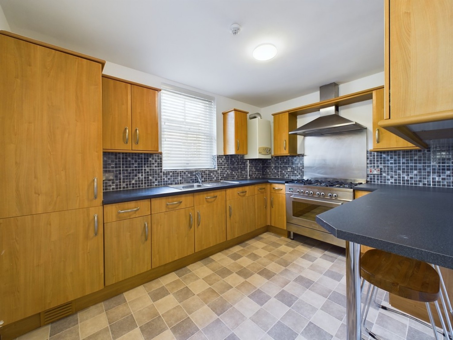 2 bedroom Flat for Letting Elliot Street, The Hoe