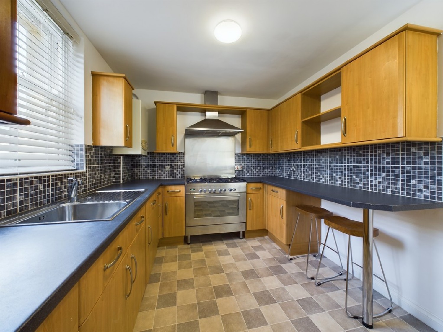 2 bedroom Flat for Letting Elliot Street, The Hoe