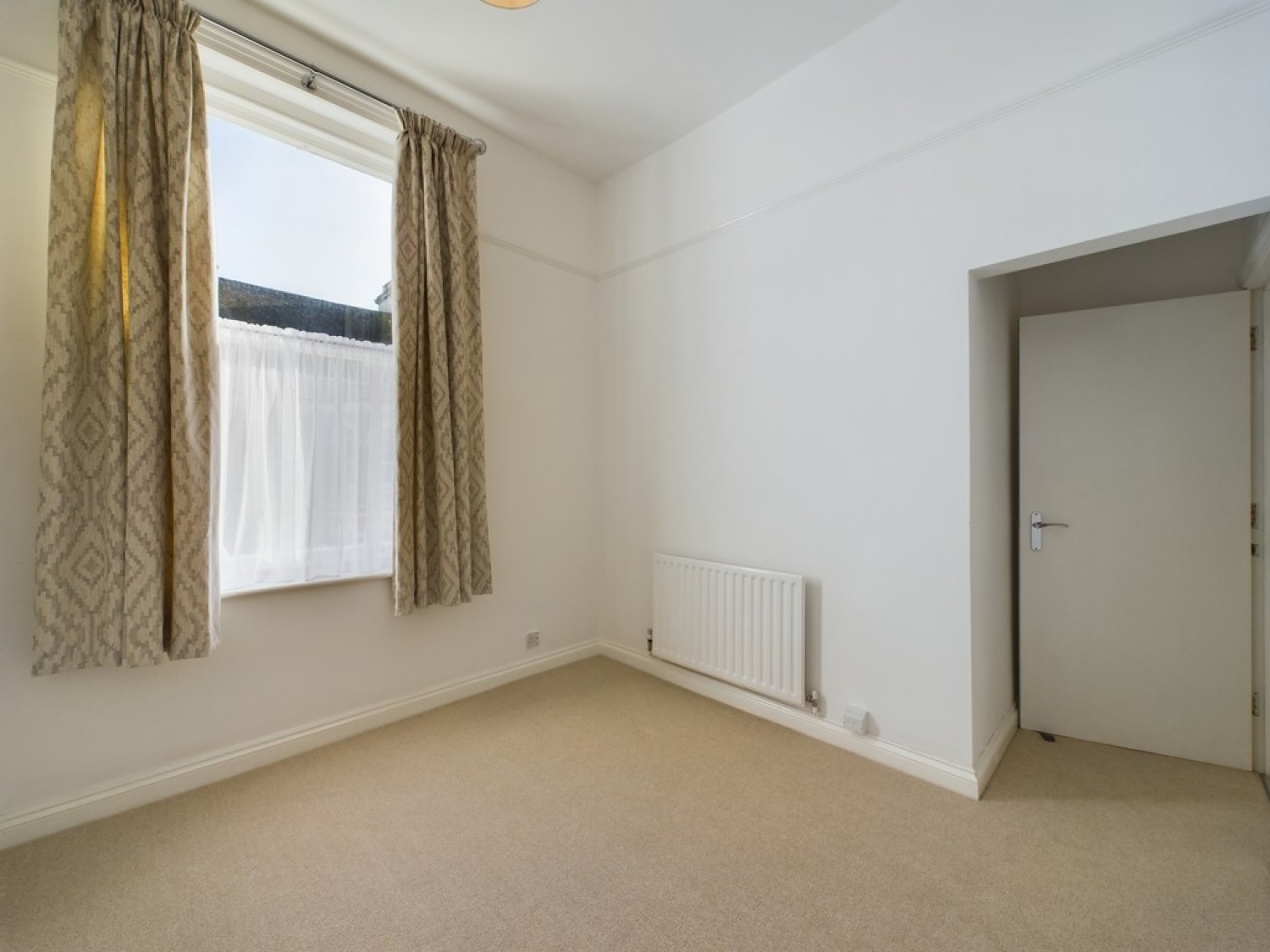 2 bedroom Flat for Letting Elliot Street, The Hoe