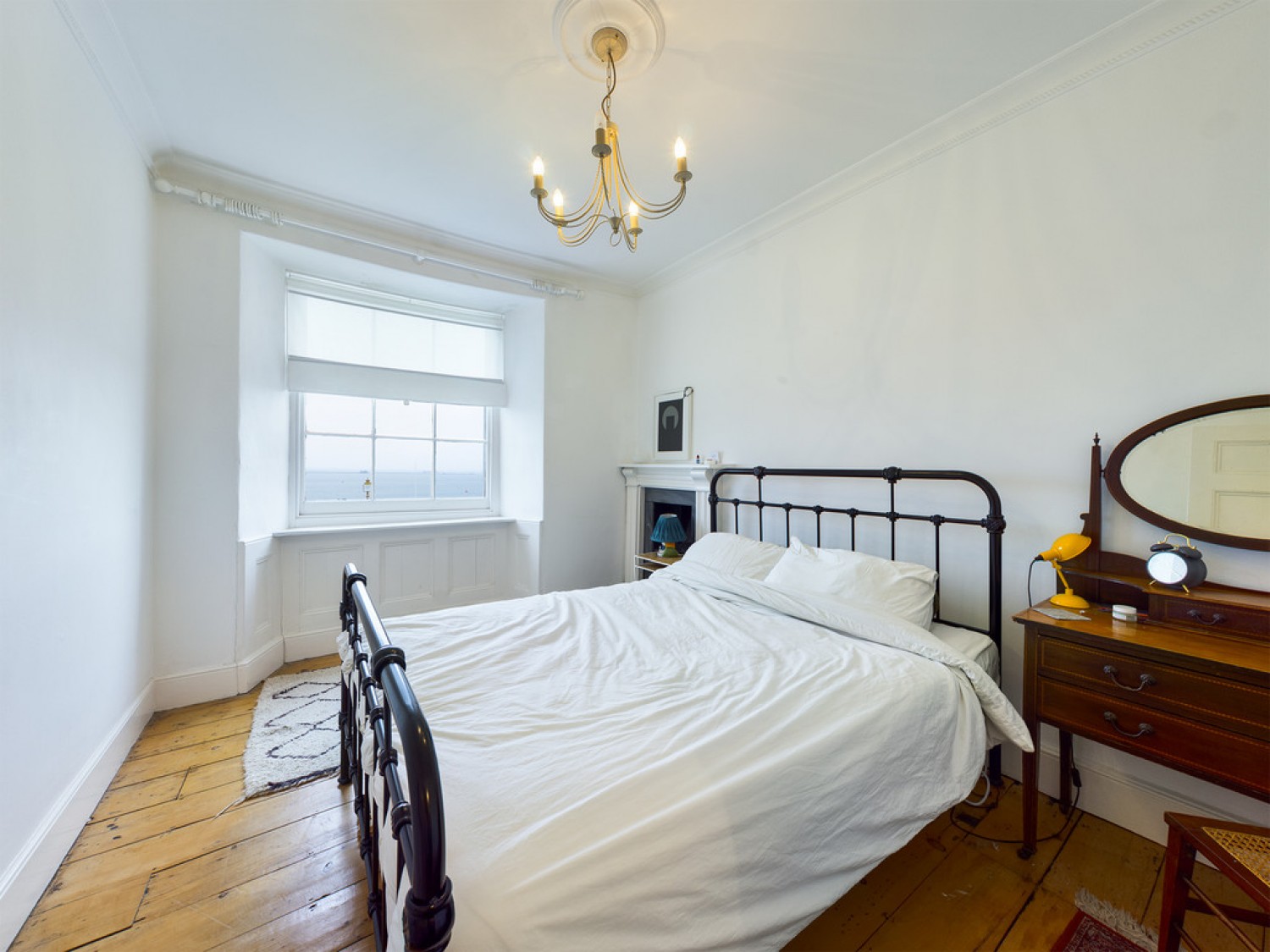 2 bedroom Flat for Letting The Esplanade, The Hoe