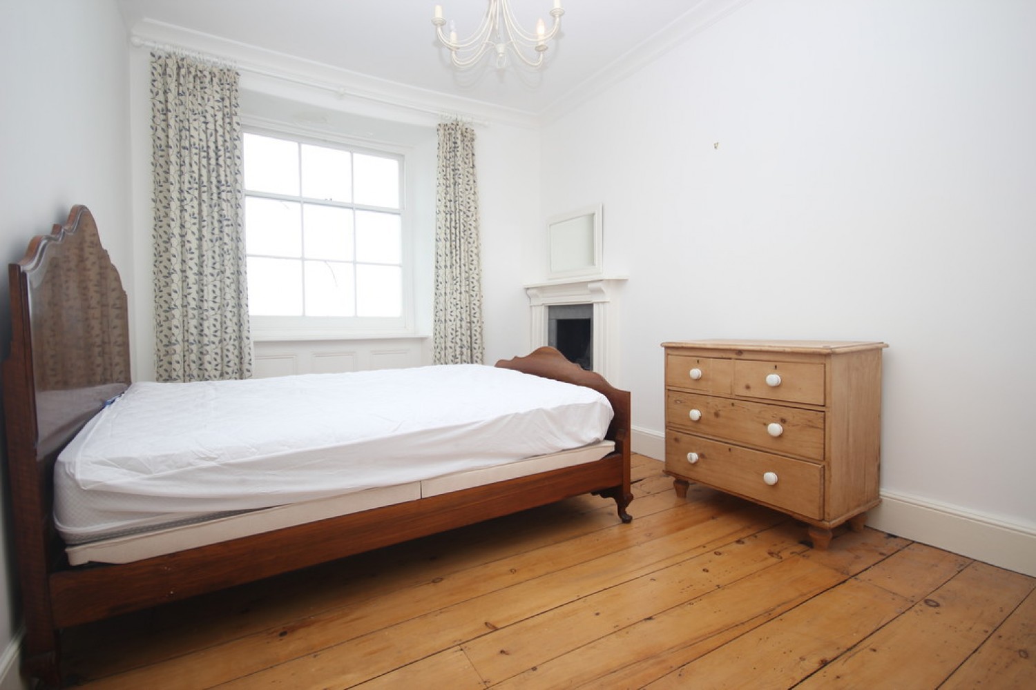 2 bedroom Flat for Letting The Esplanade, The Hoe