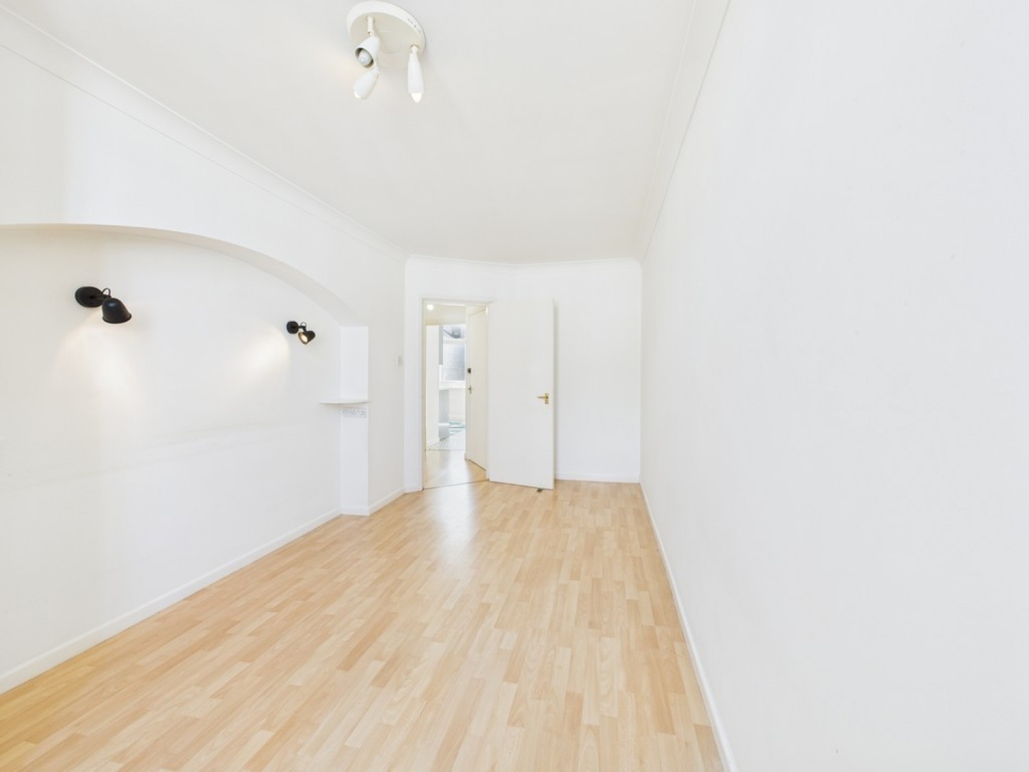 1 bedroom Flat for Letting Holyrood Place, The Hoe