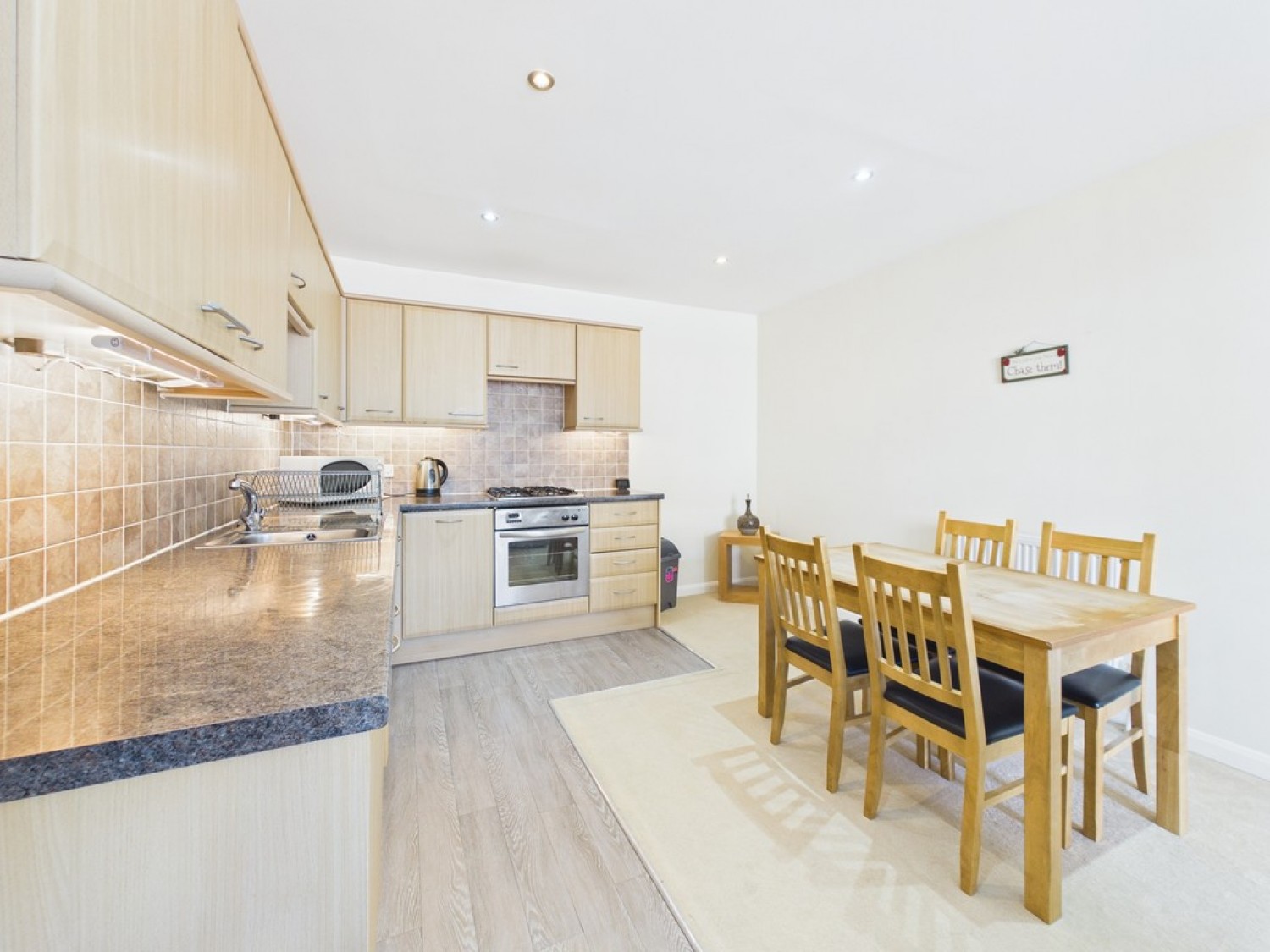 2 bedroom Flat for Letting North Street, Greenbank