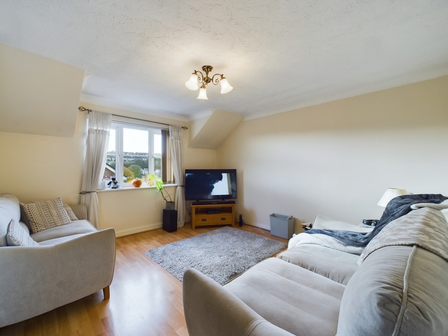 2 bedroom Flat for Letting Old Laira Road, Laira