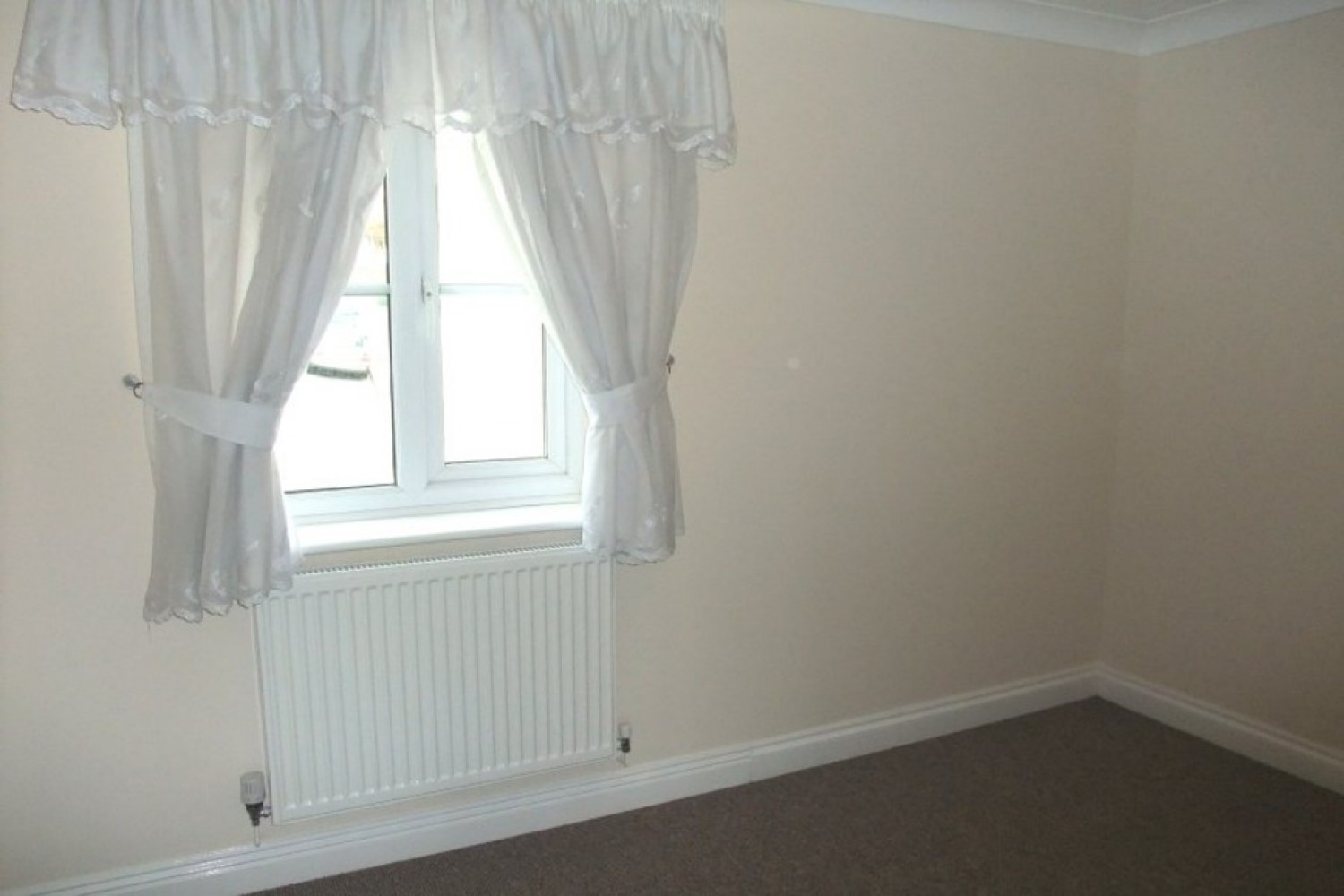 2 bedroom Flat for Letting Old Laira Road, Laira