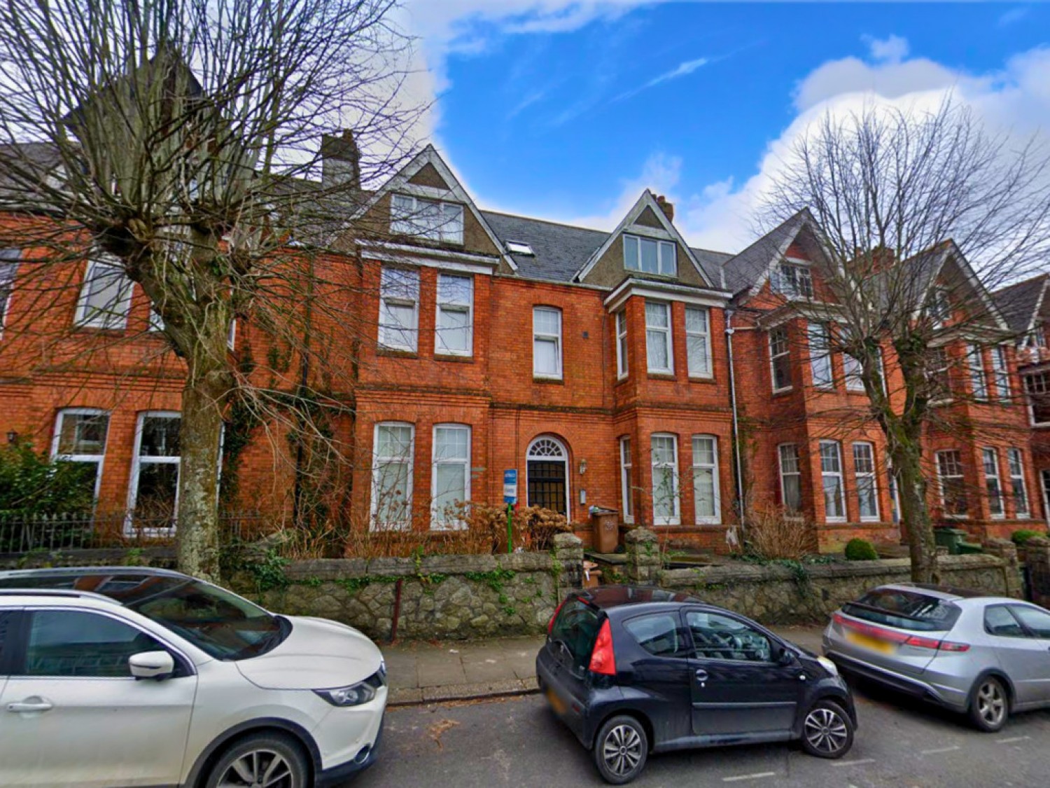 Queens Road, Lipson
