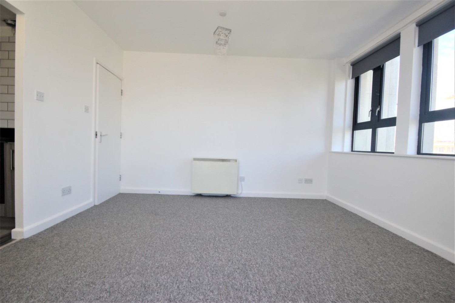 2 bedroom Flat for Letting Derry's Cross, City Centre
