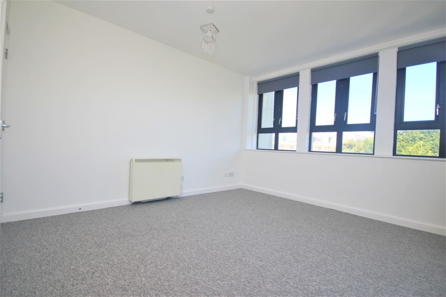 2 bedroom Flat for Letting Derry's Cross, City Centre