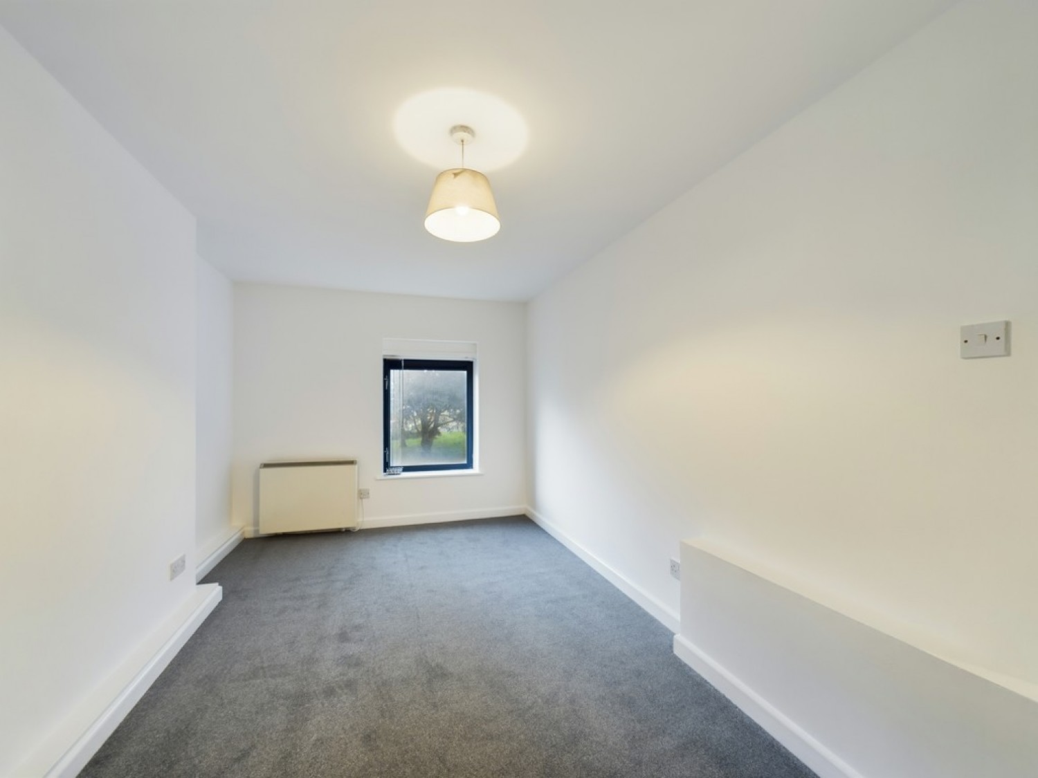 2 bedroom Flat for Letting Derry's Cross, City Centre