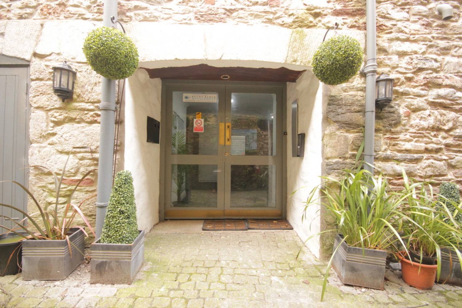 1 bedroom Flat for Letting New Street, The Barbican